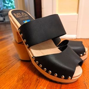 Leather  Black  Swedish clogs